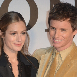 Eddie Redmayne et sa femme Hannah Bagshawe - Avant-première du film "The Aeronauts" au Odeon Luxe Leicester Square à Londres, le 7 octobre 2019.