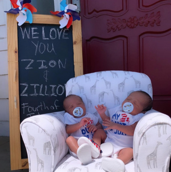 Zion et Zillion, les jumeaux de Nick Cannon et Abby De La Rosa. Juillet 2021.
