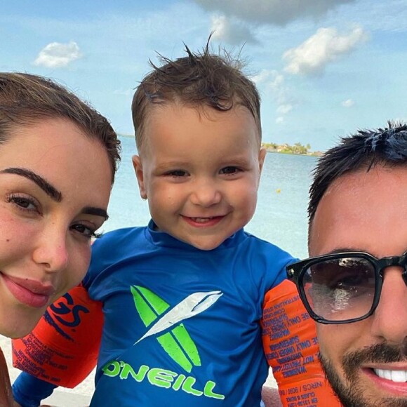 Nabilla Benattia et Thomas Vergara avec leur fils Milann
