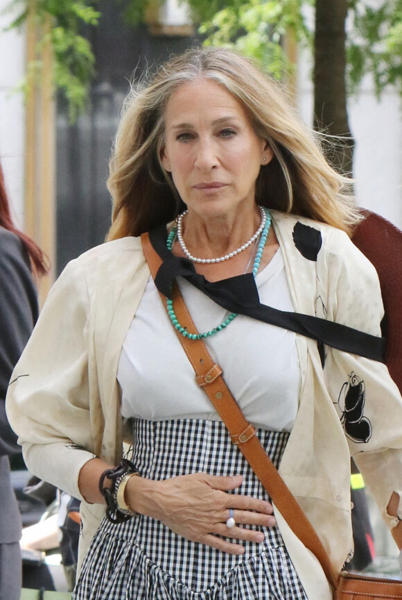 Sarah Jessica Parker et Cynthia Nixon sur le tournage de "And Just Like That..." : une nouvelle saison de la série culte "Sex and the City", sur la cinquième Avenue à Manhattan, New York City, New York, Etats-Unis, le 9 juillet 2021.