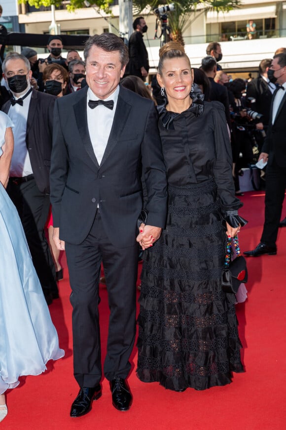 Christian Estrosi et sa femme Laura Tenoudji - Montée des marches du film " De son vivant " lors du 74ème Festival International du Film de Cannes. Le 10 juillet 2021 © Borde-Jacovides-Moreau / Bestimage 