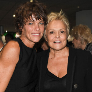 Anne Le Nen et sa compagne Muriel Robin - Générale du nouveau spectacle "Muriel Robin et Pof !" au Palais des Sports à Paris. © Coadic Guirec/Bestimage