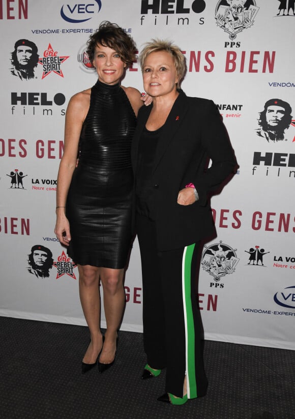 Anne Le Nen et sa compagne Muriel Robin - Avant-première du film "Des gens bien" au cinéma Gaumont-Opéra à Paris. © Coadic Guirec/Bestimage 