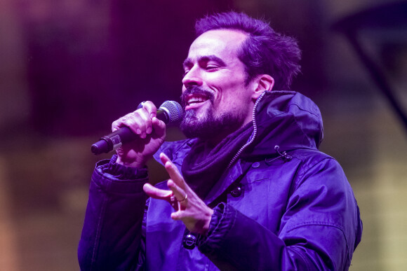 Damien Sargue ("Les 3 Mousquetaires") lors du concert MFM Radio Live, place de la République à Lyon. Le 3 mars 2017.
