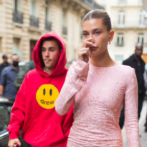 Justin Bieber et sa femme Hailey (Baldwin) vont dîner au restaurant Le Stresa à Paris, France,