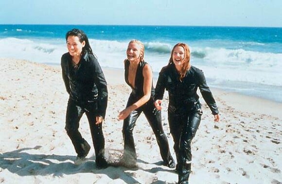 Cameron Diaz, Lucy Liu et Drew Barrymore dans le film "Charlie et ses drôles de dames" en 2000.