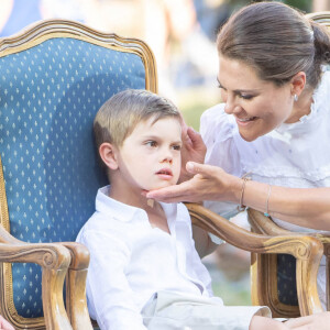 La princesse Victoria et son fils le prince Oscar - La famille royale de Suède célèbre le 44 ème anniversairede la princesse Victoria lors d'un concert au château de Borgholm sur l'île d'Oland, le 14 juillet 2021.