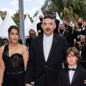 Damien Bonnard, Leïla Bekhti, Gabriel Merz Chammah (petit-fils d'Isabelle Huppert) - Montée des marches du film " Les intranquilles " lors du 74ème Festival International du Film de Cannes. Le 16 juillet 2021 © Borde-Jacovides-Moreau / Bestimage