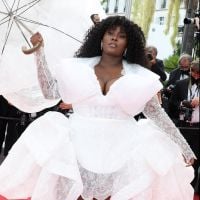 Cannes 2021 : Yseult décolletée et ultra stylée, sa tenue spectaculaire fait sensation