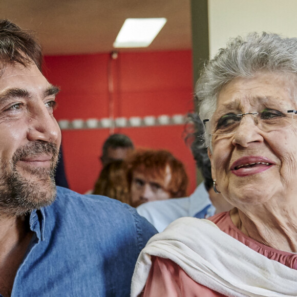 Javier Bardem et sa mère Pilar Bardem - Présentation du nouveau livre de Carlos Bardem, "Mongo Blanco", à Madrid. Le 30 mai 2019 