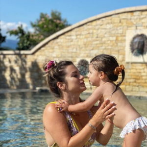 Carla Moreau est l'heureuse maman d'une petite fille prénommée Ruby, née de sa relation avec Kevin Guedj - Instagram