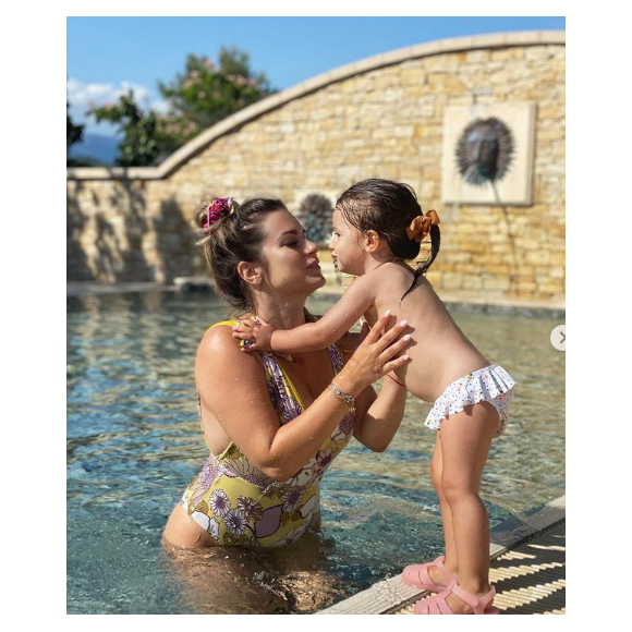 Carla Moreau est l'heureuse maman d'une petite fille prénommée Ruby, née de sa relation avec Kevin Guedj - Instagram