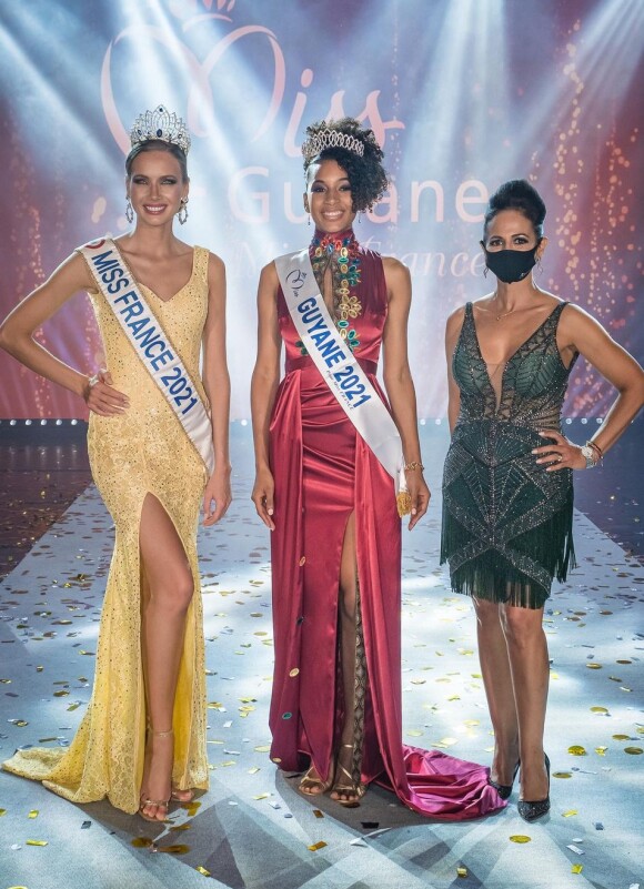 Amandine Petit et Nathalie Nouh-Chaia Vernet à l'élection de Miss Guyane, Melysa Stephenson.