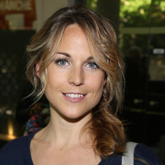 Exclusif - Aurélie Vaneck arrive à l'enregistrement TV de 'Vivement Dimanche' au Studio Gabriel à Paris. Le 9 avril 2014