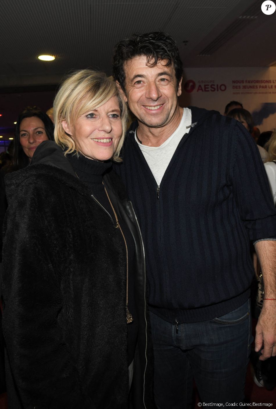 Chantal Ladesou et Patrick Bruel en backstage lors du deuxième jour du concert de Patrick Bruel lors de sa tournée "Ce soir on sort..." à Paris La Défense Arena le 7 décembre 2019. © Coadic Guirec/Bestimage