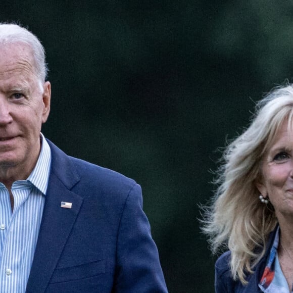 Le président Joe Biden et la première dame Jill sont de retour à la Maison blanche après un week-end à Camp David le 18 juillet 2021.