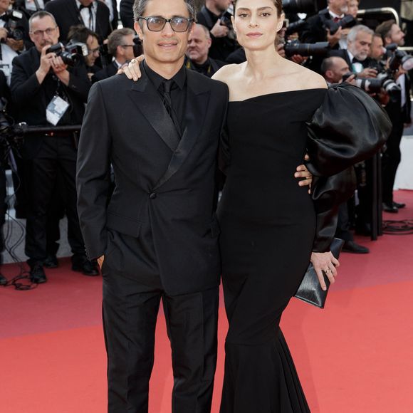 Gael Garcia Bernal et sa compagne Fernanda Aragones - Montée des marches du film "Hors Normes" pour la clôture du 72ème Festival International du Film de Cannes. Le 25 mai 2019 © Jacovides-Moreau / Bestimage