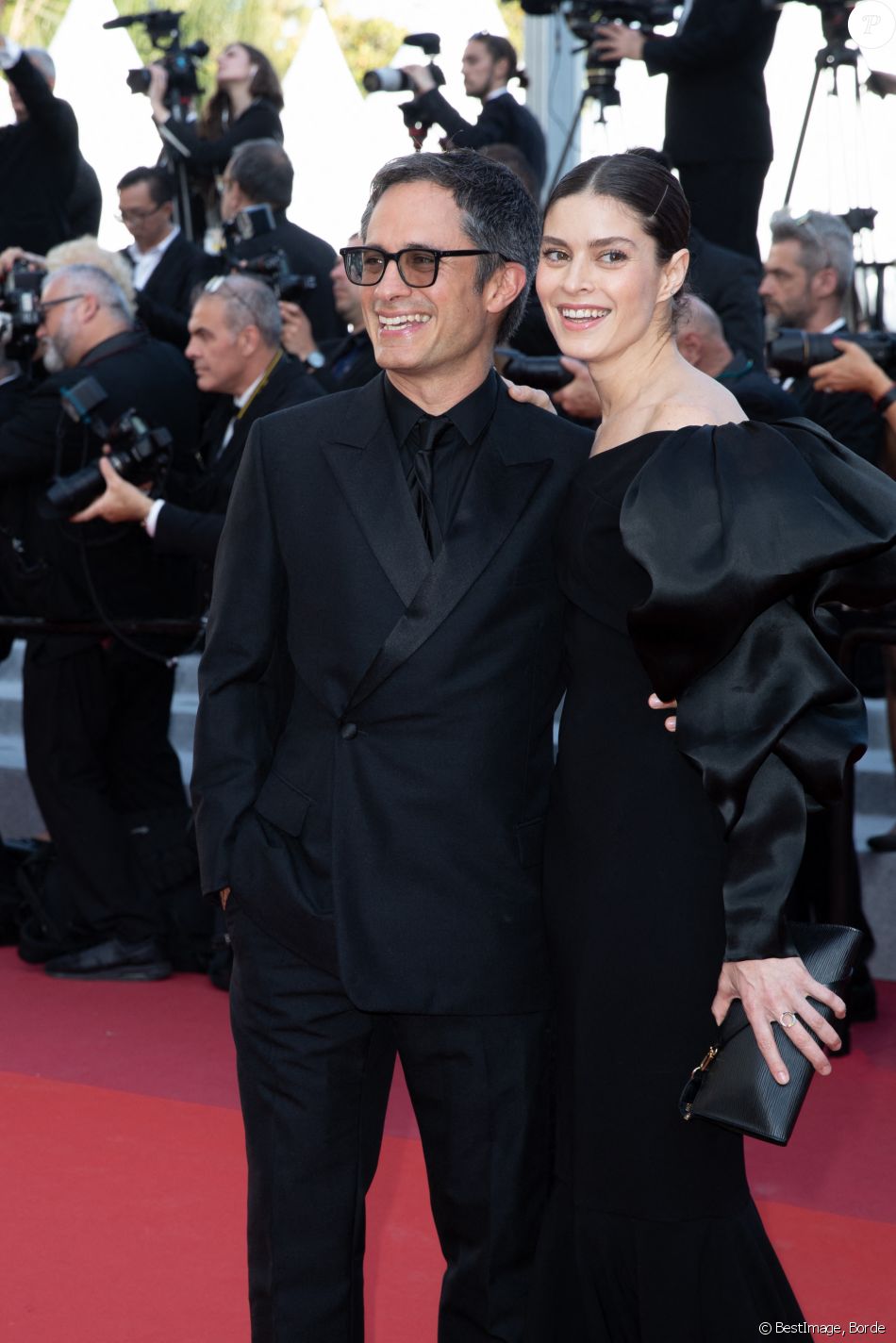 Gael Garcia Bernal et sa compagne Fernanda Aragones - Montée des marches du film "Hors Normes" pour la clôture du 72ème Festival International du Film de Cannes. Le 25 mai 2019 © Borde / Bestimage