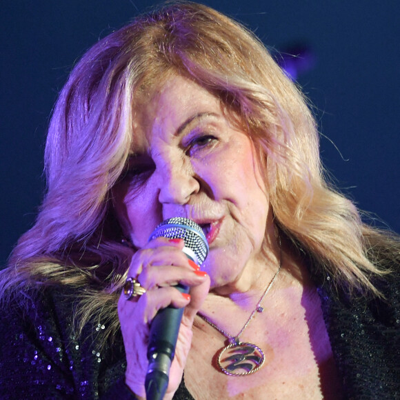 Nicoletta sur la scène du festival des Francofolies 2021 à la Rochelle, le 12 juillet 2021.