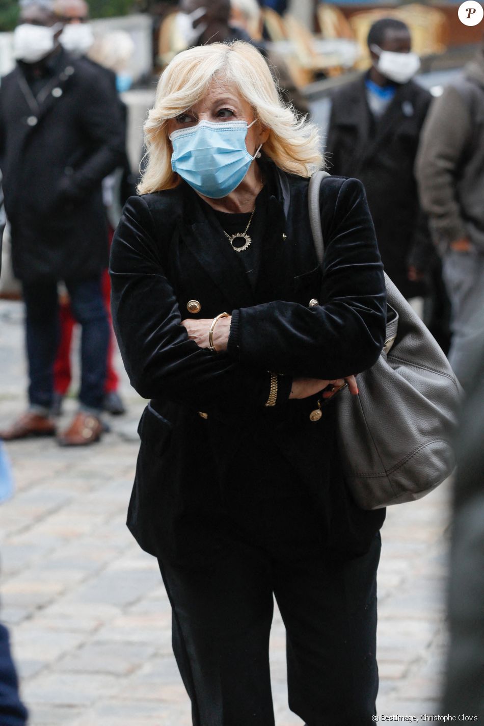 Exclusif - Nicoletta aux obsèques du chef Gérard Idoux en l'église de Saint-Germain-des-Prés à Paris, le 08 octobre 2020. © Christophe Clovis / Bestimage