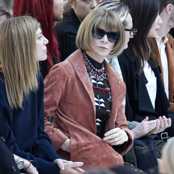 Anna Wintour au défilé Max Mara pendant la fashion week à Milan le 20 février 2020. 