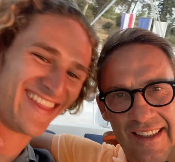 Julien Courbet avec Mathis, le petit ami de sa fille Lola sur Instagram
