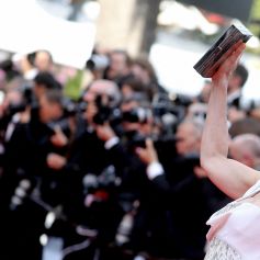 Andie MacDowell - Montée des marches du film " Tout s'est bien passé " lors du 74ème Festival International du Film de Cannes. Le 7 juillet 2021 © Borde-Jacovides-Moreau / Bestimage 