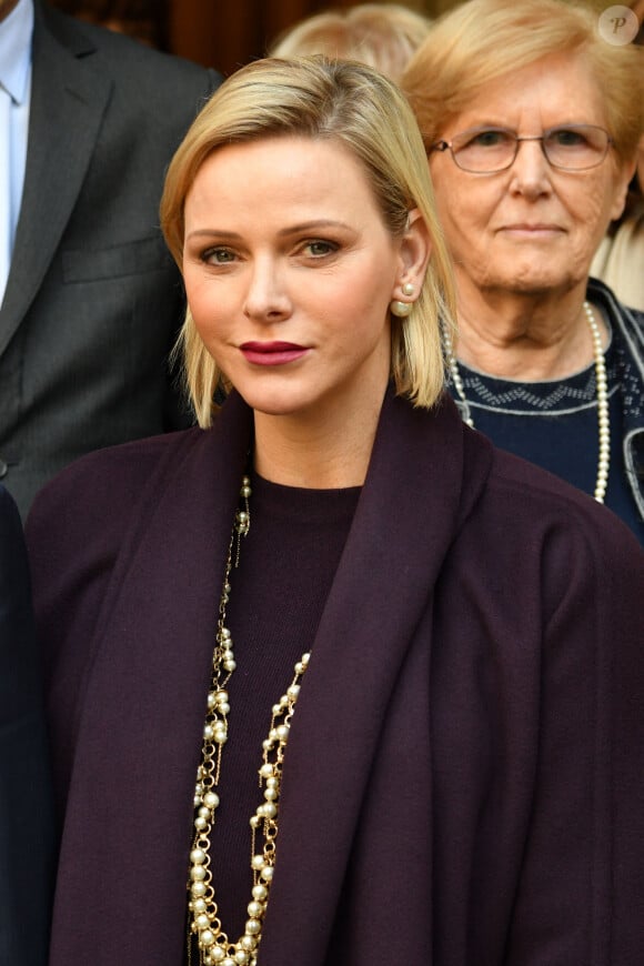 La princesse Charlene de Monaco - Remise des cadeaux de Noël à la Croix Rouge Monégasque à Monaco, le 18 décembre 2019. © Bruno Bebert / Pool Monaco / Bestimage