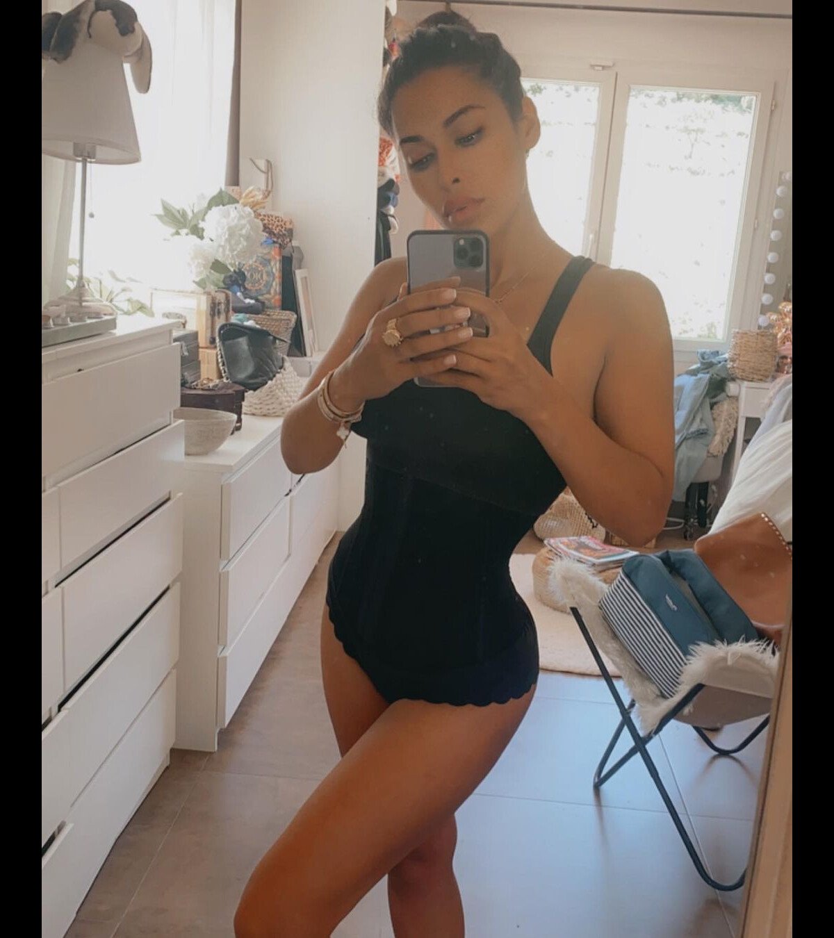 Photo : Ayem Nour en body noir sur Instagram - Purepeople