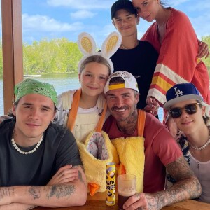 La famille Beckham au complet pour les fêtes de Pâques.