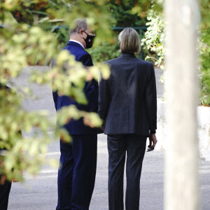 Le prince Albert II de Monaco, la princesse Charlène main dans la main - Cérémonie d'hommage national aux victimes de l'attentat terroriste du 29 octobre 2020 au sommet de la Colline du Château à Nice le 7 novembre 2020. © Norbert Scanella / Panoramic / Bestimage