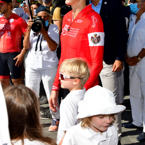 La famille princière de Monaco à l'arrivée de la 3ème édition de la course "The Crossing : Calvi-Monaco Water Bike Challenge". Ce défi caritatif organisé par la Fondation Princesse Charlène se déroule les 12 et 13 septembre 2020. © Bruno Bebert/Bestimage