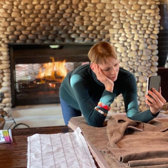 La princesse Charlene de Monaco en Afrique du Sud, échangeant à distance avec ses enfants Jacques et Gabriella. Sur Instagram le 9 juillet 2021.