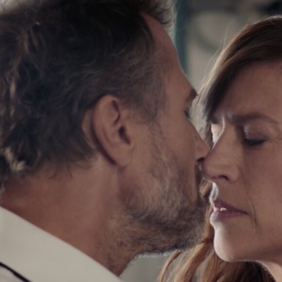 Anne Caillon et Alexandre Brasseur dans la série "Demain nous appartient", diffusée sur TF1.