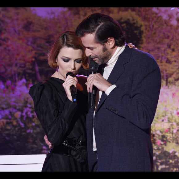 Elodie Frégé et Grégory Fitoussi dans l'émission "Allez viens, je t'emmène", sur France 3.