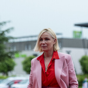 Emmanuelle Béart - Arrivées à la cérémonie de clôture du festival Plurielles à Compiègne, France, le 19 juin 2021. © Pierre Perusseau/Bestimage