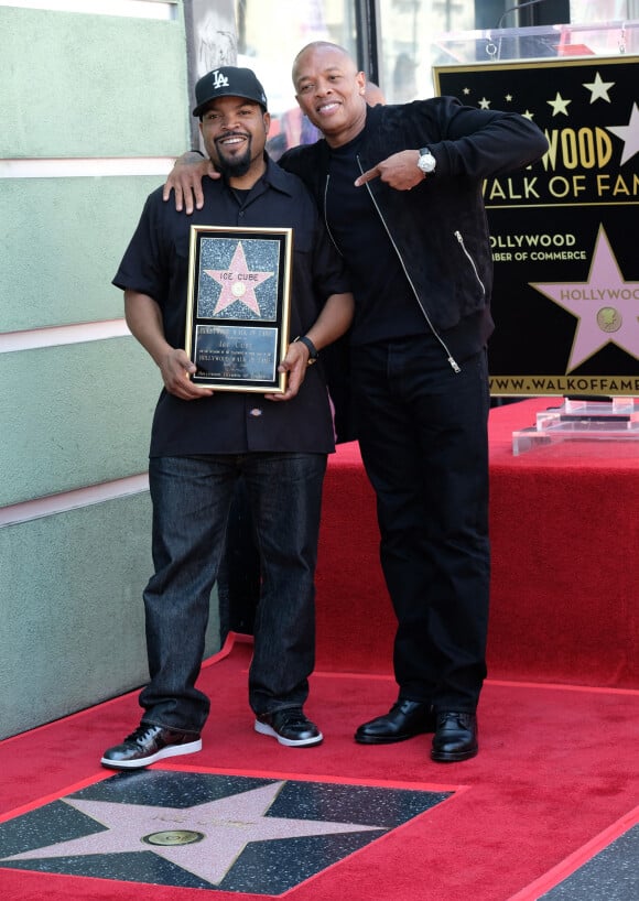 Ice Cube et Dr. Dre - Ice Cube reçoit son étoile sur le "Walk of Fame" à Hollywood le 12 juin 2017.