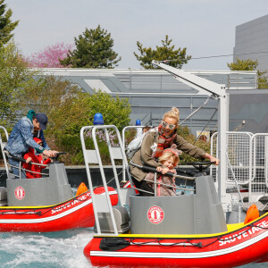 Exclusif - Elodie Gossuin, marraine de Futuropolis, sa fille Joséphine lors de l'inauguration de Futuropolis, la nouvelle ville des enfants, dans le parc du Futuroscope à Poitiers le 13 avril 2019. © Philippe Doignon / Bestimage