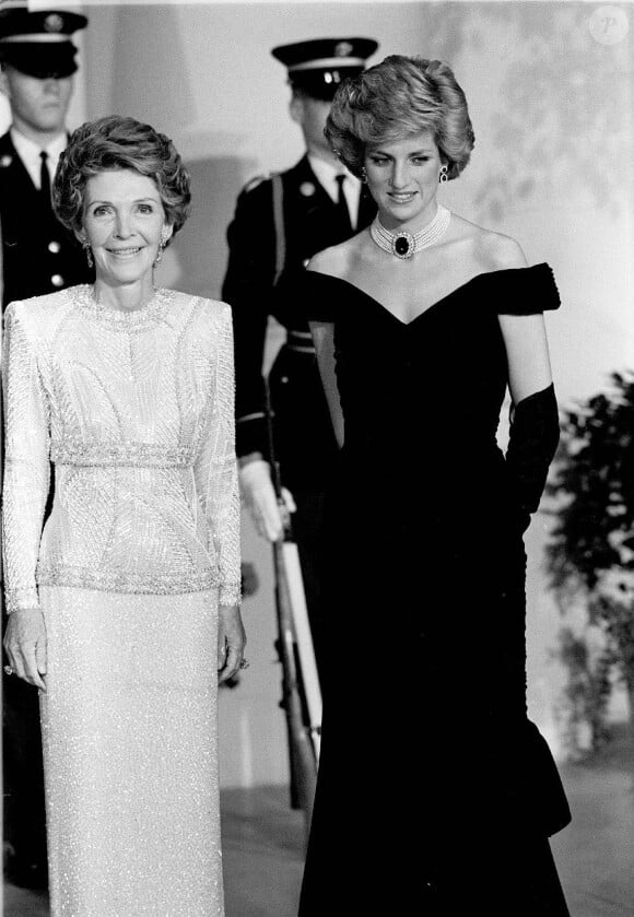 Diana et Nancy Reagan lors d'un dîner d'Etat à la Maison-Blanche en 1985.