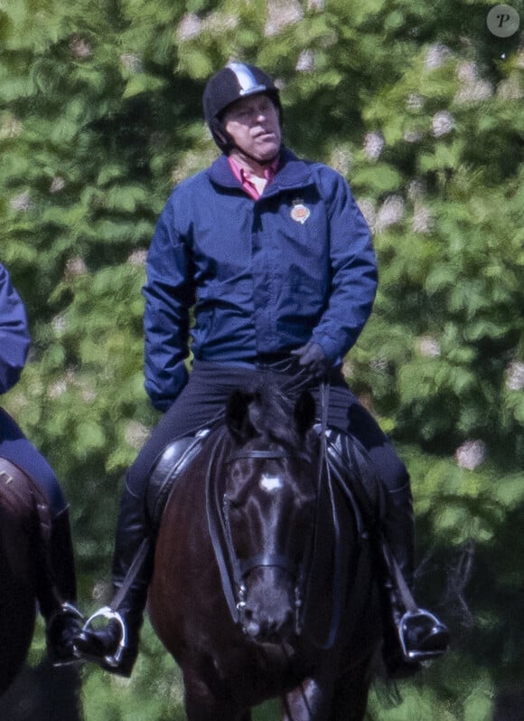Le prince Andrew, duc d'York, lors d'une balade à cheval à Windsor, Royaume Uni, le 24 mai 2021.