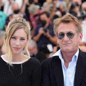 Sean Penn et sa fille Dylan Penn au photocall du film "Flag Day" lors du 74ème festival international du film de Cannes le 11 juillet 2021 © Borde / Jacovides / Moreau / Bestimage