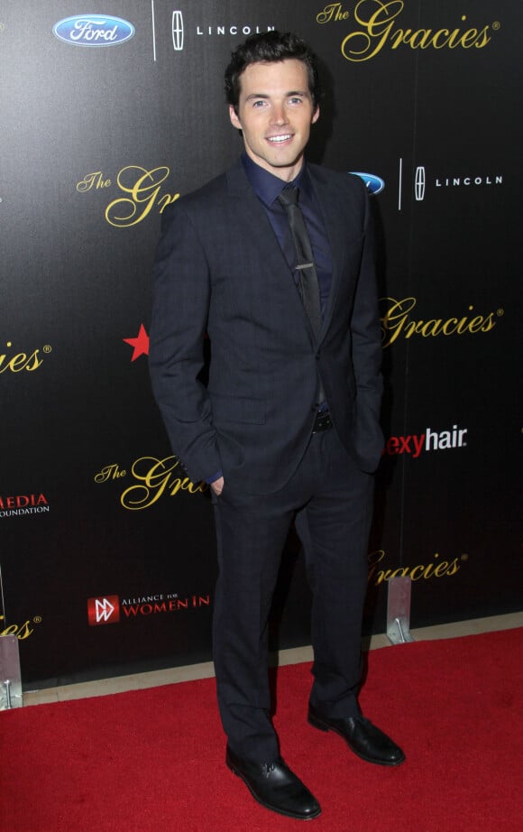 Ian Harding - People au 38eme gala annuel "Gracie Awards" a l'hotel Beverly Hilton a Beverly Hills, le 21 mai 2013.
