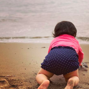 Karine Ferri est en vacances en Corse. Elle a rendu hommage à sa fille Claudia pour son 3e anniversaire, le 16 juillet 2021.