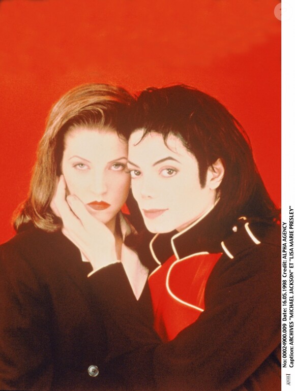 Michael Jackson et Lisa Marie Presley, le 6 mai 1998.