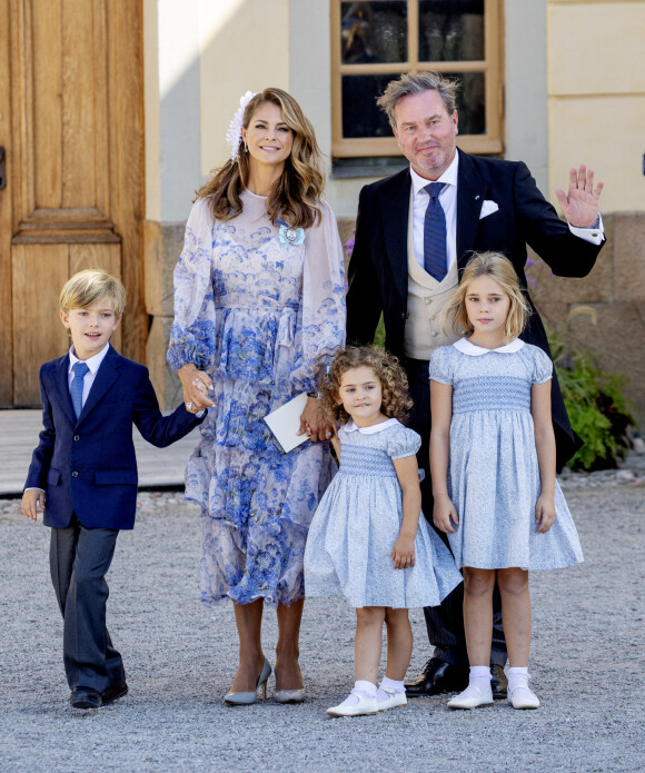 La princesse Madeleine de Suède, son mari Christopher O'Neill, Le prince Nicolas, la princesse Adrienne, la princesse Leonore - La famille royale suédoise au baptême du prince Julian, duc de Halland au château de Drottningholm sur l'île de Lovön à Ekero en Suède le 14 août 2021