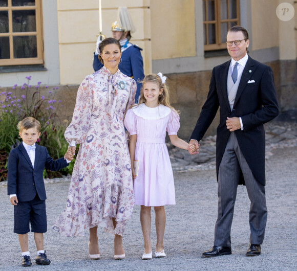 La princesse Victoria de suède, le prince Daniel, le prince Oscar et la princesse Estelle - La famille royale suédoise au baptême du prince Julian, duc de Halland au château de Drottningholm sur l'île de Lovön à Ekero en Suède le 14 août 2021