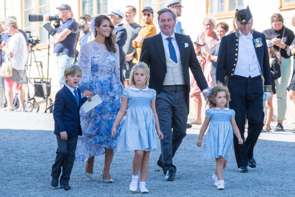 La princesse Madeleine de Suède, Chris O'Neill et leurs enfants la princesse Leonore de Suède, le prince Nicolas de Suède et la princesse Adrienne de Suède - La famille royale suédoise au baptême du prince Julian, duc de Halland au château de Drottningholm sur l'île de Lovön à Ekero en Suède, le 14 août 2021.