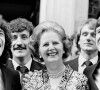 Terry McDermott avec Margaret Thatcher et d'autres footballeurs. Photo PA Wire/ABACAPRESS.COM