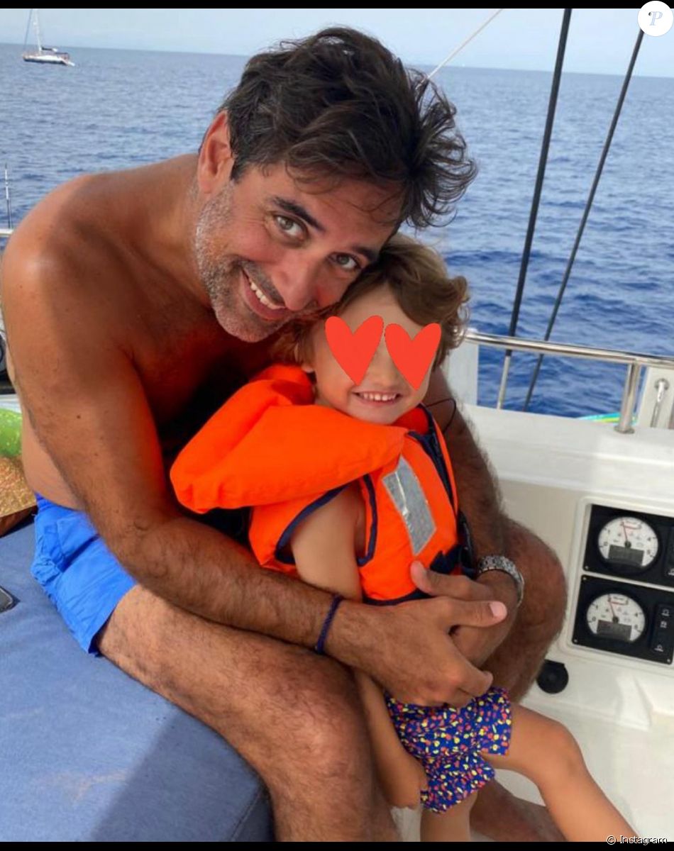 Sylvie Tellier en vacances avec son mari Laurent et ses enfants Oscar (né de sa relation avec son ex-époux), Margaux et Roméo.