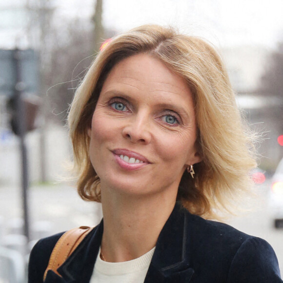 Exclusif - Sylvie Tellier quitte les studios de RMC à Paris le 11 janvier 2021.